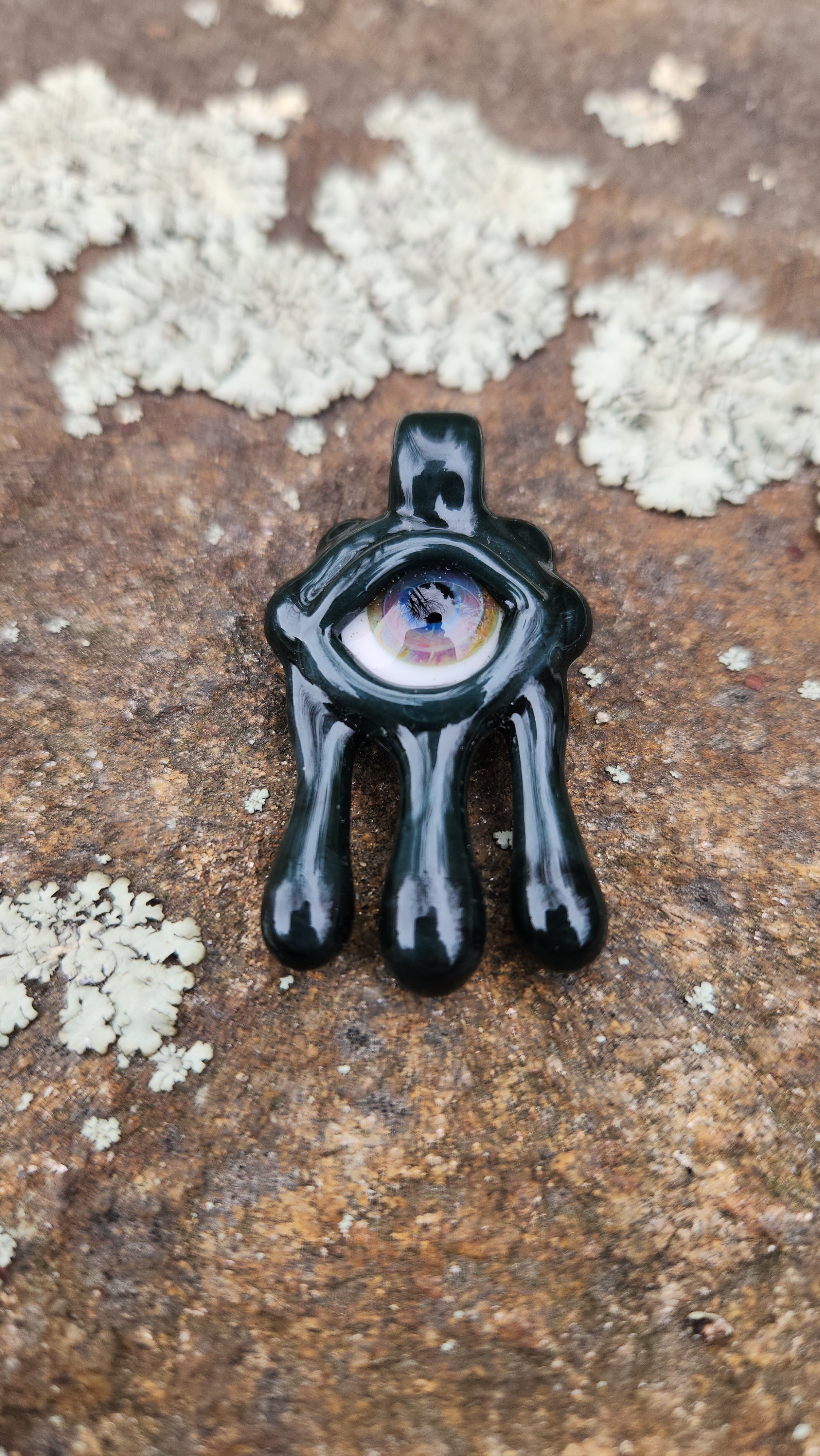 3rd eye pendant